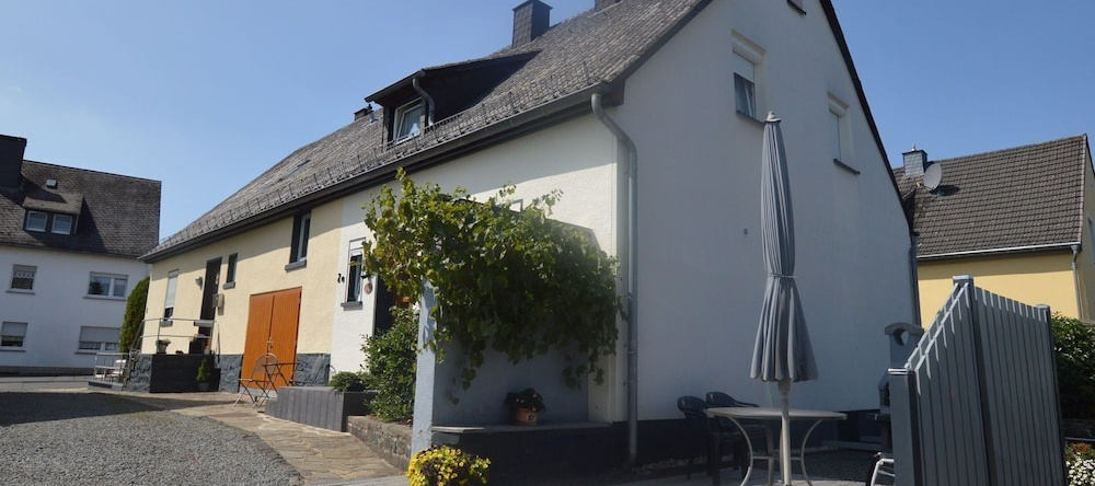 Atmospheric House in the Centre of Daun, but Still in a Quiet Location and With Parking, 唐 — 照片 1
