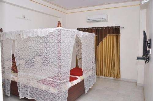 Hotel SunShine Palace, 霍蒂拉 — 照片 1