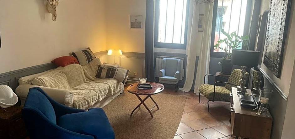 La Villageoise, Chambre Troglodyte Pitoresque Au Cœur du Village, 罗涅 — 照片 1