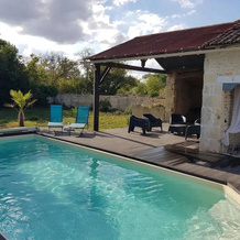 Holiday Home in Loubigne With Pool & Terrace, 吕比涅尔 — 照片 4