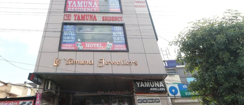 Hotel Yamuna Residency By OYO Rooms, 亚穆纳纳加尔 — 照片 1