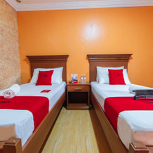 RedDoorz Plus @ Starhomes Olivianville, 打拉 — 照片 4