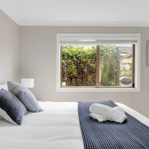 3-bed With Beach Views and Entertainment Area, Denhams Beach — photo 3