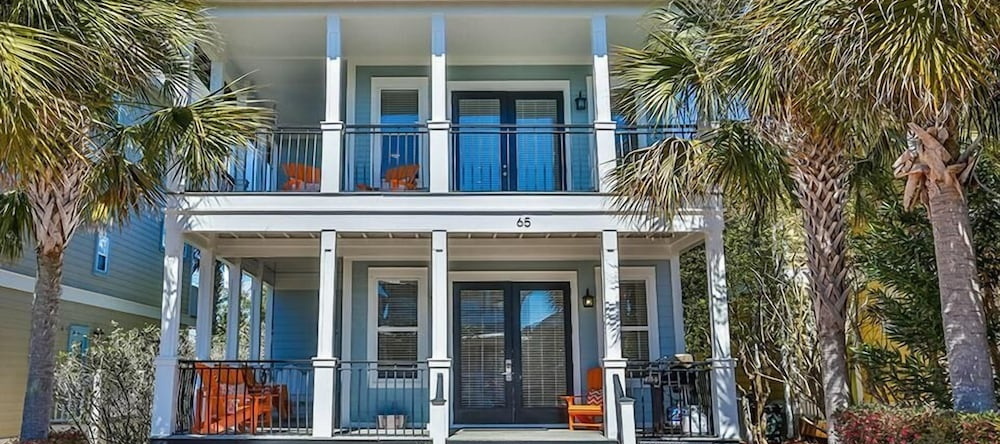 ENDLESS SUMMER DREAM 4 Bedroom Holiday Home by Five Star Properties, 因莱特比奇 — 照片 1