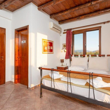 Villa Nineta Large Private Pool Walk to Beach Sea Views A C Wifi Car Not Required - 1606, 塔夫罗尼蒂斯 — 照片 5