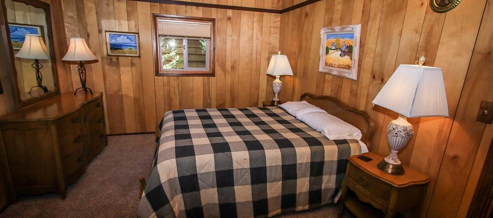 Cabin Idle Ours 933 by RedAwning, 方斯金 — 照片 1