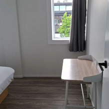 2 Double 5 Single 2 Sofa Beds Suite 1, Нью-Линн — фото 3
