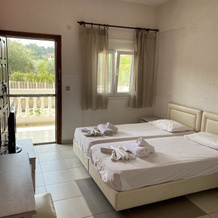 Villa George, Kriopigi — photo 4
