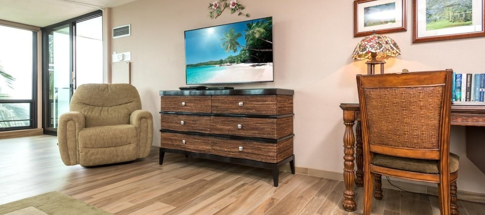 Mahana 3 Free Rental Cars KBM Resorts Oceanfront 2-bedroom Villa At Mahana Resort 3 Units, 6 Bedrooms Ml-1195, 卡阿纳帕利 — 照片 1