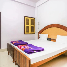 Hotel Poonam by OYO Rooms, 杰格德尔布尔 — 照片 5