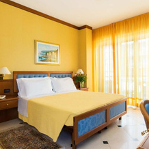 Hotel Bellevue Et Mediterranee, 迪亚诺马里纳 — 照片 5