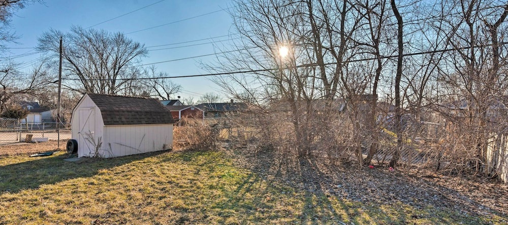 Family-friendly Rockford Home w/ Private Yard!, 罗克福德 — 照片 1