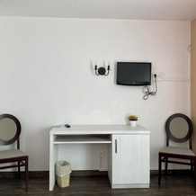 Hôtel Le Catinat Fleuri, 吉耶斯特尔 — 照片 4