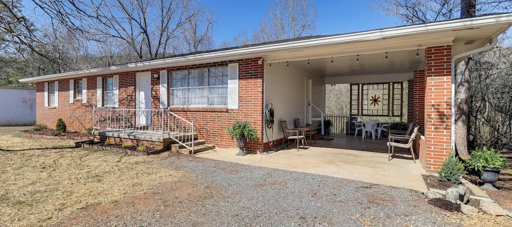 Peaceful Trenton Home w/ Patio Near Hiking!, Трентон — 照片 1