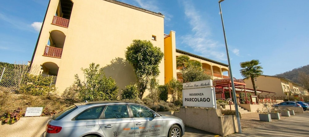 Little Love 207 in Caslano, Caslano — photo 1