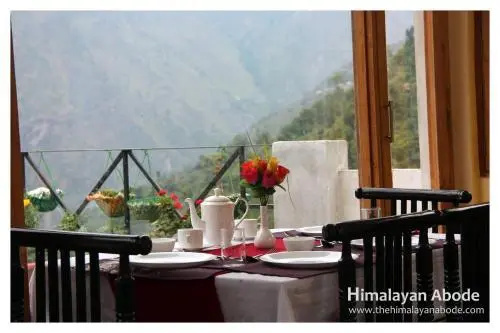 The Himalayan Abode, 奥利 — 照片 1