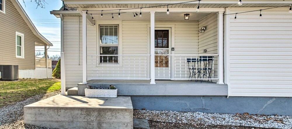 Historic Staunton Home ~ 1 Mi To Downtown!, Стонтон — фото 1