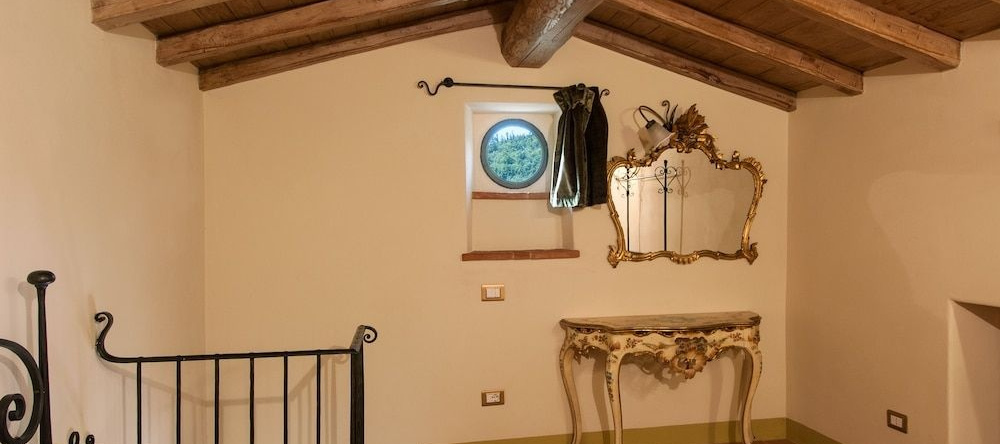 Fattoria de' Toscani, Castel Focognano — photo 1