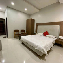 Hotel Nimba International, 哈韦里 — 照片 3