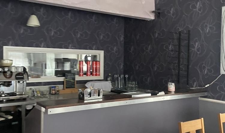 Windsor Wine & Dine, Чертси — фото 1