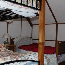 Earth Club Factory Guest House, Denman Island — photo 4