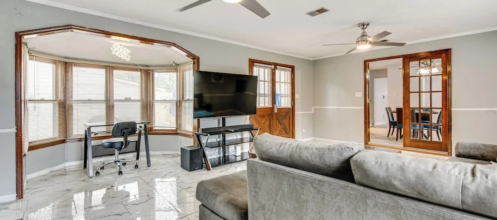 6 Mi to Airport: Riverdale Home w/ Private Pool!, 里弗代尔 — 照片 1