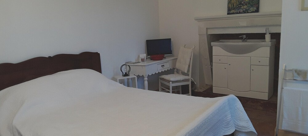 Studio In Langon With Enclosed Garden And Wifi, Лангон — фото 1