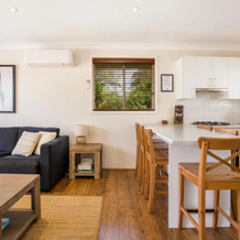 Sunbaker Beach House - 4 Mins to Beach - Pet Friendly with Fire Pit, 卡尔巴拉海滩 — 照片 5