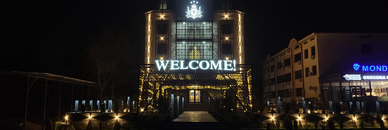 The Royal Hotel, 纳沃伊 — 照片 1