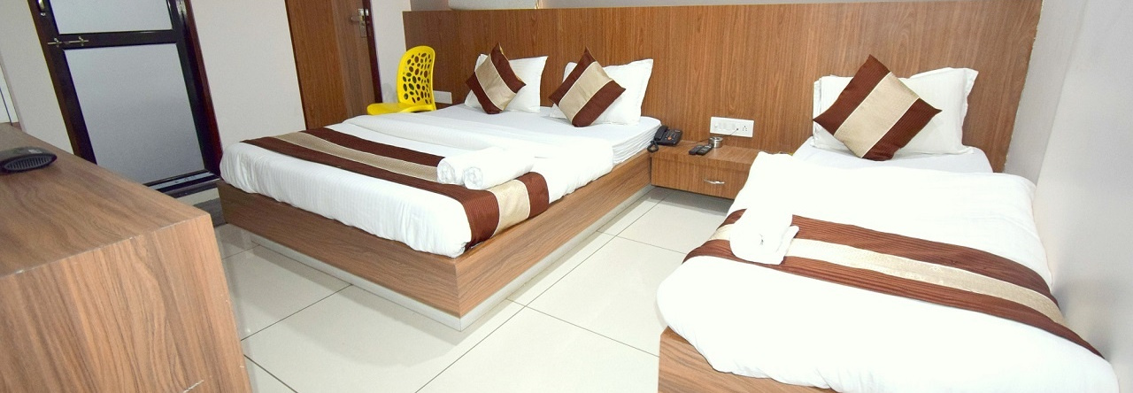 Embassy Hotel, 卡洛尔 — 照片 1