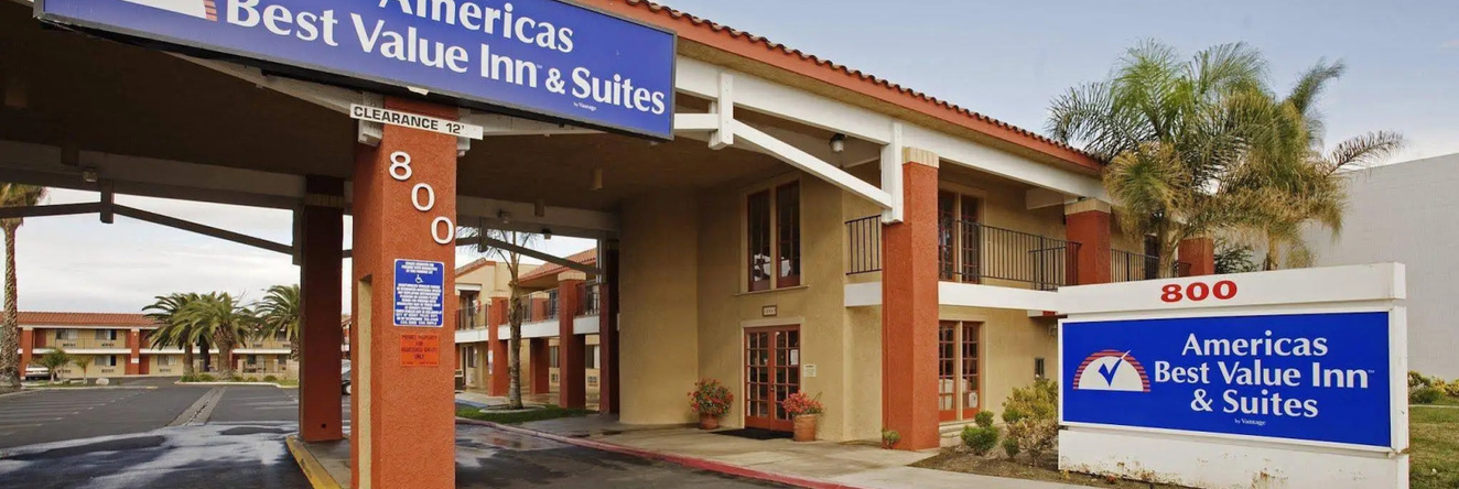 Days Inn by Wyndham Hemet, Hemet — photo 1
