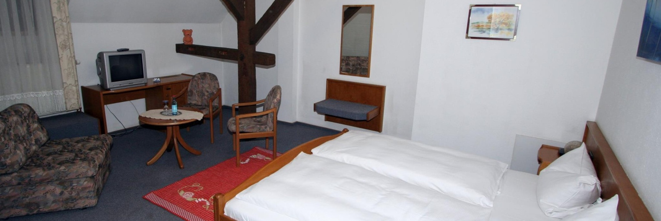 Hotel Östringer Hof, Остринген-Тифенбах — фото 1