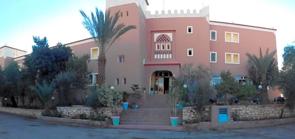 Hotel Les Amandiers, 塔夫劳特 — 照片 1