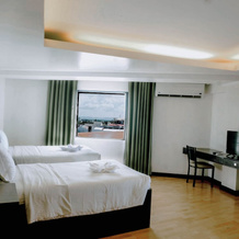 Starview Plaza Hotel, 那牙 — 照片 2