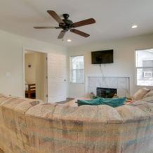 Dog-friendly Shelby Home w/ Private Yard & Hot Tub, 谢尔比 — 照片 5