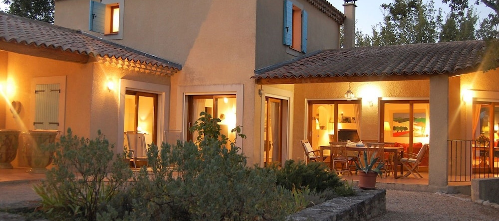 Luxurious Villa with Private Pool at Saignon France, 塞尼奥斯 — 照片 1