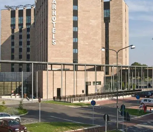 Starhotels Grand Milan, 萨龙诺 — 照片 1