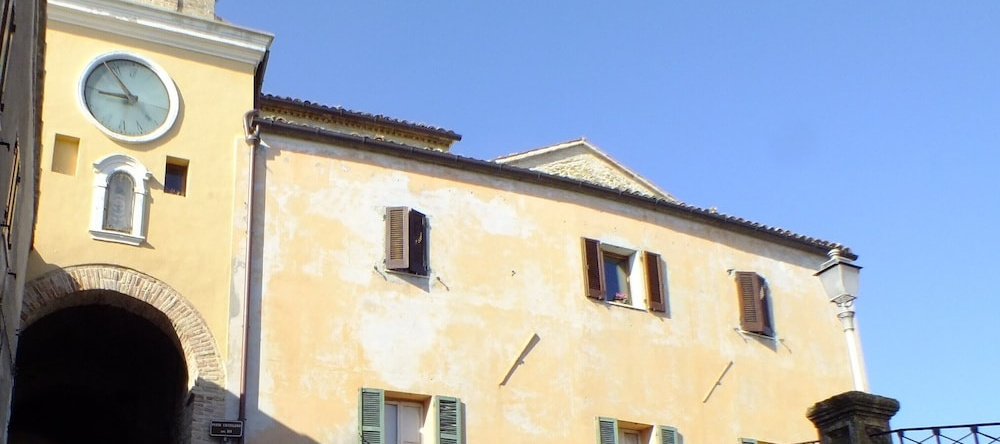 Cottage From 14th Century In Le Marche Region, Monte Roberto — photo 1