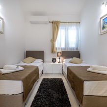 Holiday Home with Private heated Pool, Sea view & Basketball Court, 扎顿 — 照片 4