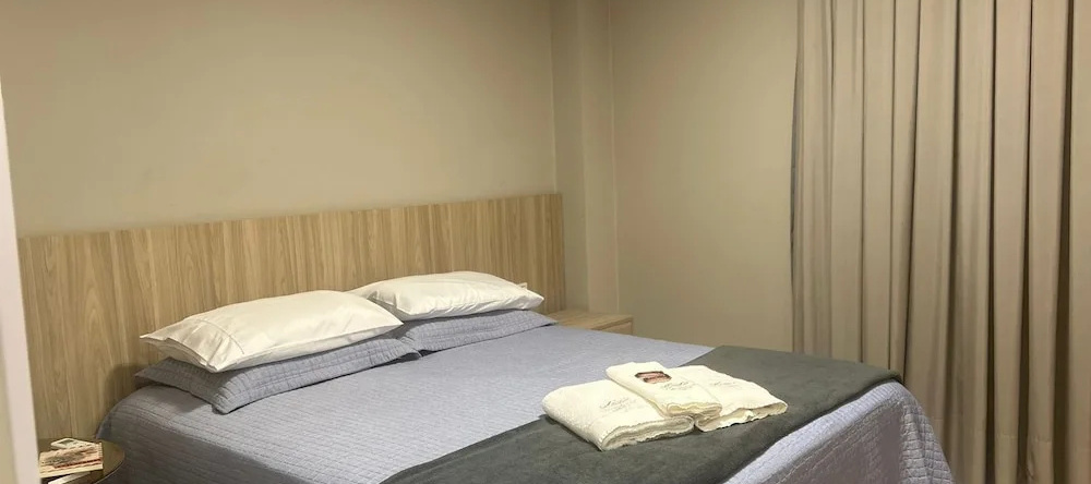 Geminado Casa 1 Alto Padrão 4 Quartos, 茹安维尔 — 照片 1