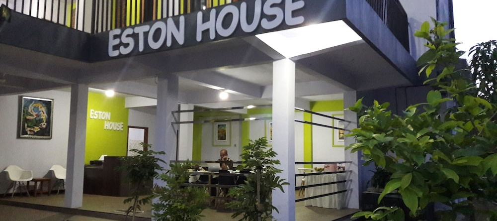 Eston House, Баньюванги — фото 1
