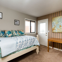 David Home 566 4 Bedrooms 2 Bathrooms Home, Monterey — photo 3