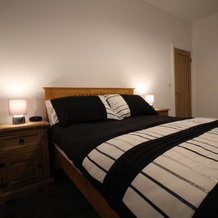 Exquisite 1 Bed Apartment near Heathrow, Staines — photo 3