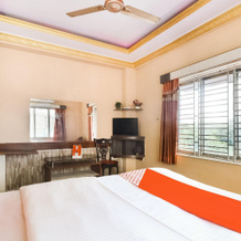 OYO 71174 Hotel Red Velvet, 查克达哈 — 照片 4