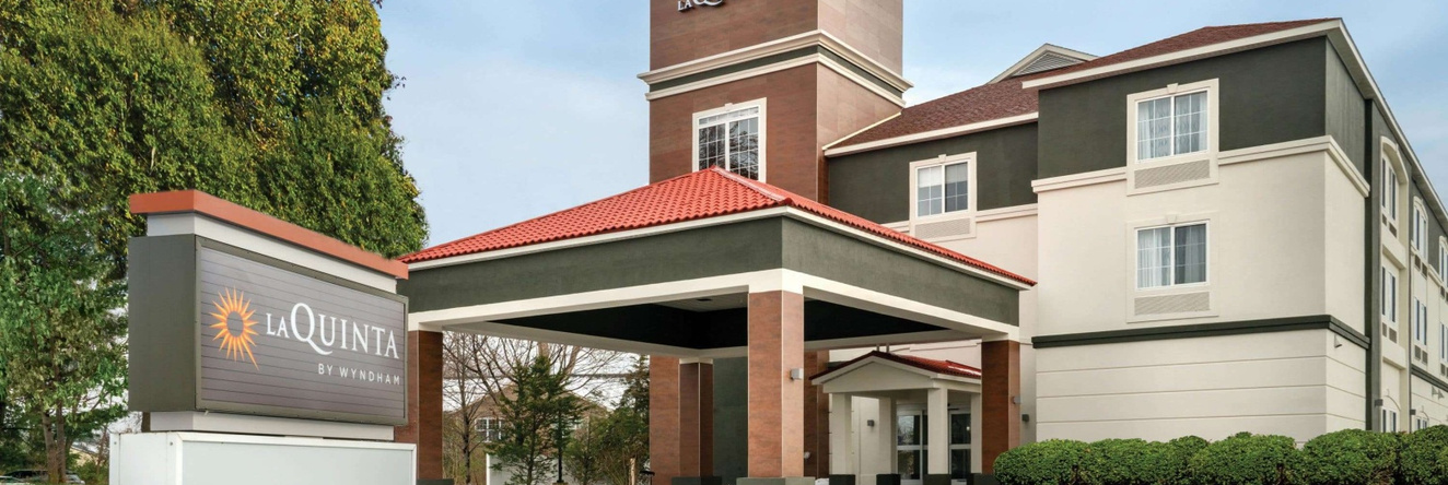 La Quinta Inn & Suites By Wyndham Latham Albany Airport, Латем — фото 1