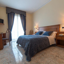 Albergo Scalzone, Кастэль-Вольтурно — фото 3