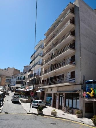 Apartamentos Llevant, Сантаньи — фото 1