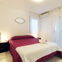 Amity Be my Guest Castelldefels, 加瓦 — 照片 2