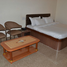 Hotel Singh Axis, 帕特尼托普 — 照片 3