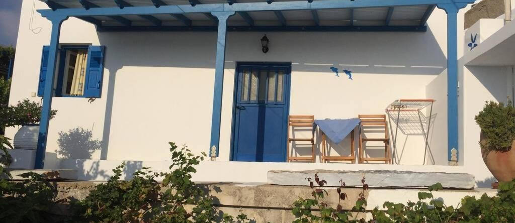 Cycladic houses in rural surrounding 4, 阿莫尔戈斯 — 照片 1
